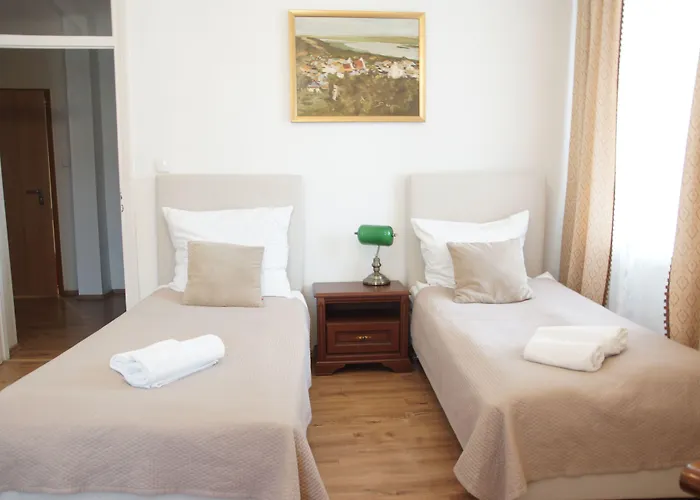 ポコイエ ゴスチンナ ドム リタラトゥレ