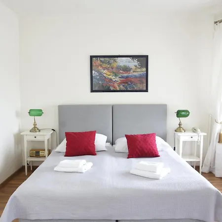 Panzió Goscinne Dom Literatury Varsó