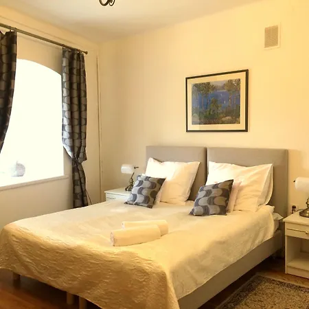 Goscinne Dom Literatury 3*