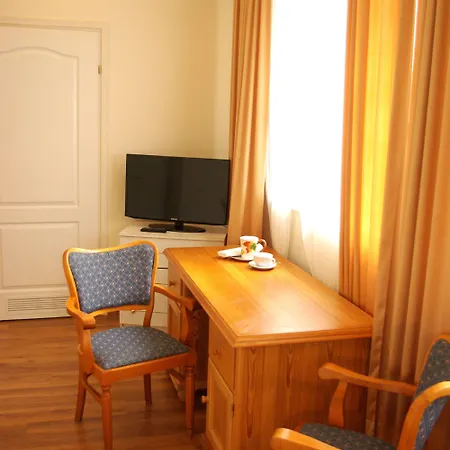 Goscinne Dom Literatury 3*