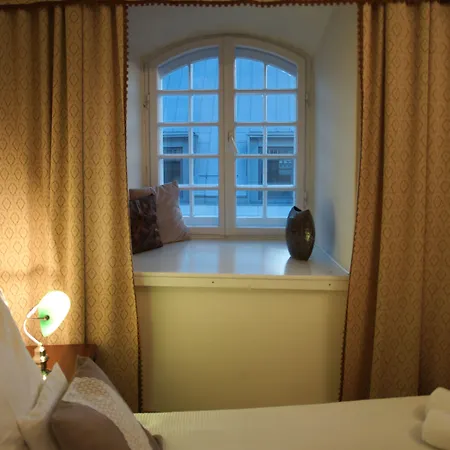 Goscinne Dom Literatury