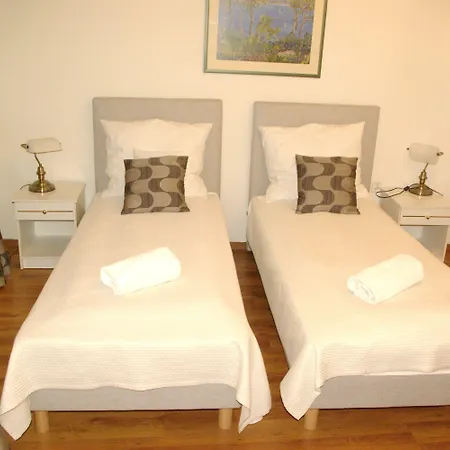 Goscinne Dom Literatury