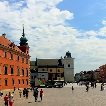Goscinne Dom Literatury Panzió Varsó