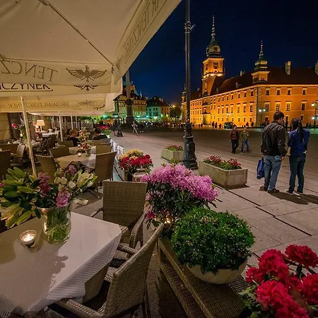 Goscinne Dom Literatury Varsó