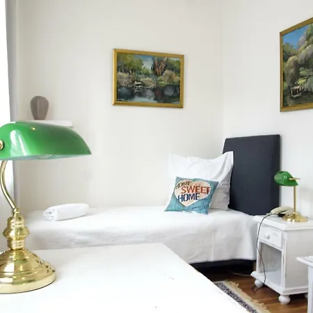 Goscinne Dom Literatury 3* Varsó