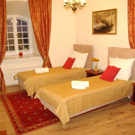 فندق مبيت وإفطار Goscinne Dom Literatury 3*