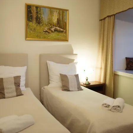 Goscinne Dom Literatury وارسو