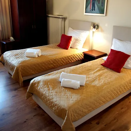 Goscinne Dom Literatury وارسو