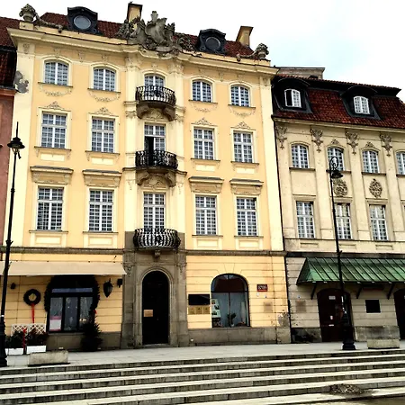 Gościnne Dom Literatury 3*