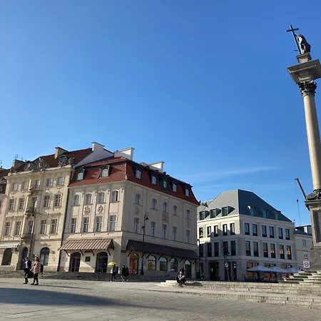 فندق مبيت وإفطار Goscinne Dom Literatury 3*