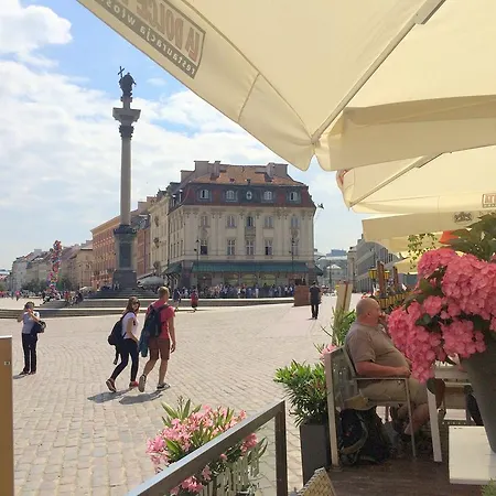 Goscinne Dom Literatury Warschau