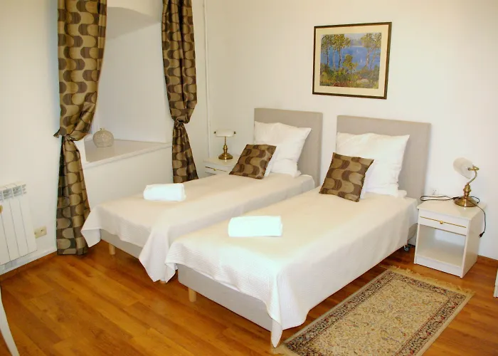 Gościnne Dom Literatury Nocleg ze śniadaniem 3*