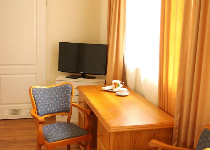 Gościnne Dom Literatury 3*