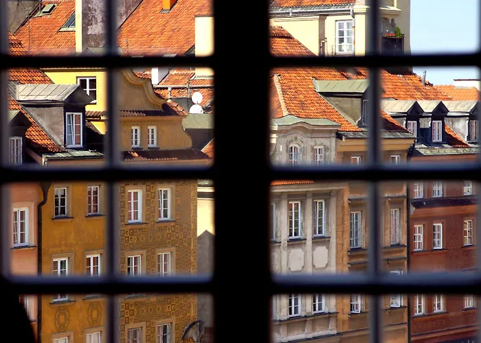 Goscinne Dom Literatury Warszawa