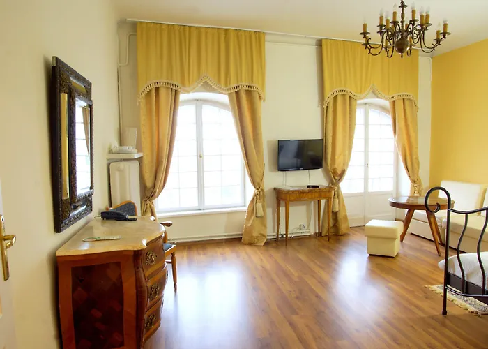 Goscinne Dom Literatury Bed & Breakfast