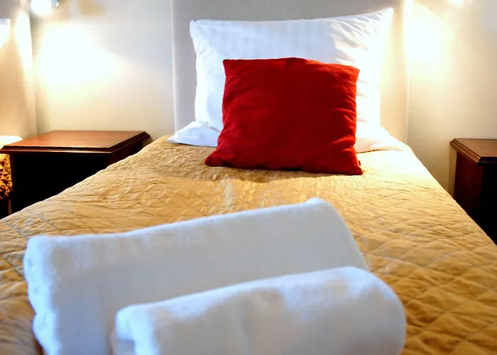 Goscinne Dom Literatury Bed & Breakfast 3*