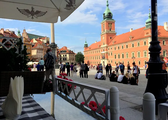 Goscinne Dom Literatury Bed & Breakfast 3*