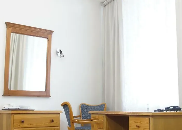 Bed & Breakfast Goscinne Dom Literatury 3*