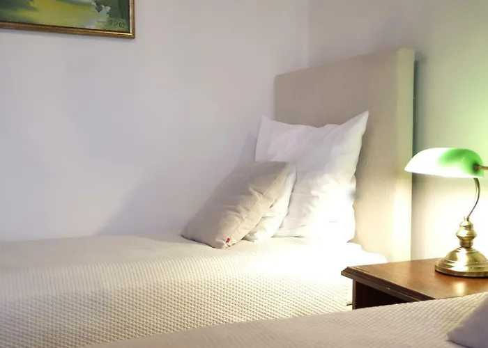 Gościnne Dom Literatury 3*