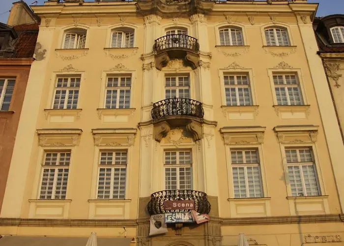 Goscinne Dom Literatury Bed & Breakfast Warszawa