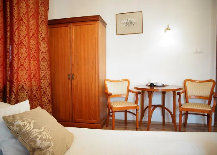 Nocleg ze śniadaniem Gościnne Dom Literatury 3*