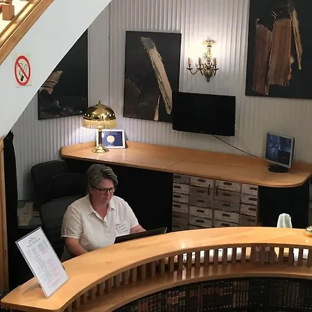 Gościnne Dom Literatury 3*