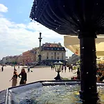 Goscinne Dom Literatury Couette-café 3*
