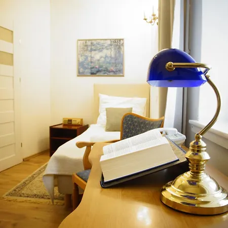 Goscinne Dom Literatury 3* Varsovie