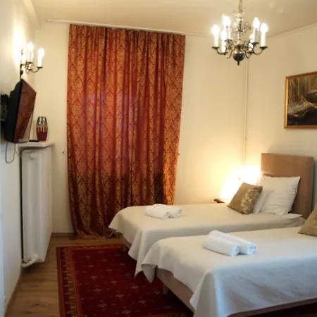 Goscinne Dom Literatury Bed and Breakfast
